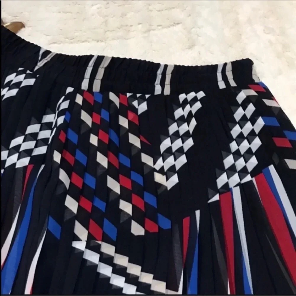 Roz & Ali Pleated Red White Blue Skirt Size M - Picture 4 of 7